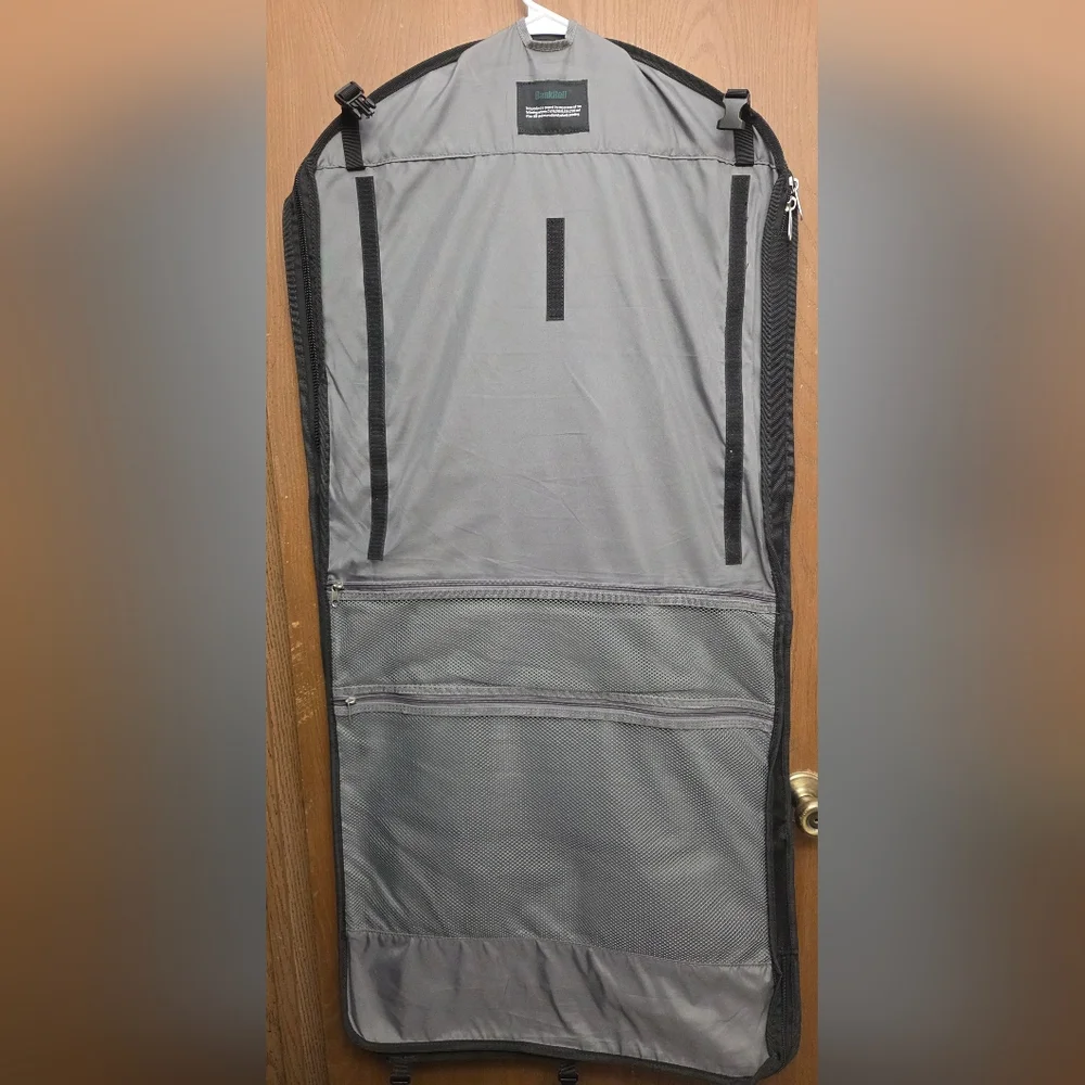 Bankroll Convertible Black Garment Storage Bag with Carry Handle